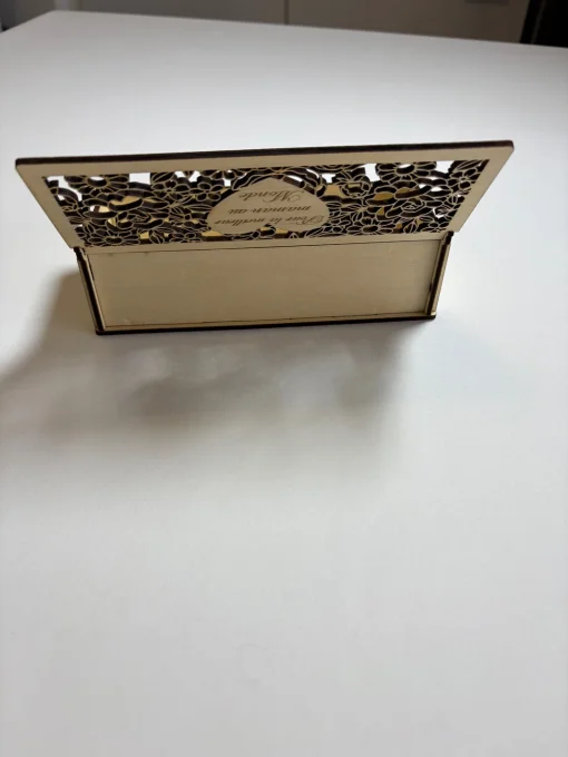 Boîte cadeau en bois gravée Bonne Fête Maman – 18 × 7 × 5 cm