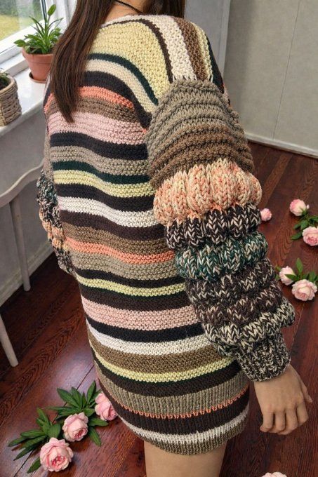 Cardigan multicolore rayé fait main, coupe ample