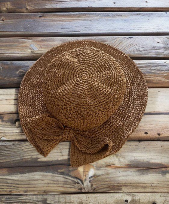 Chapeau crocheté pour femme – création artisanale