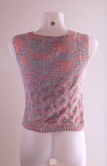 Débardeur maille pastel chinée, col V et coupe droite
