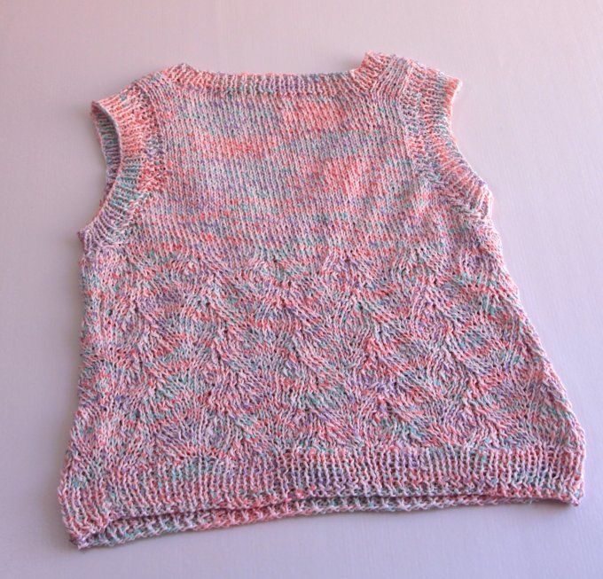 Débardeur maille pastel chinée, col V et coupe droite