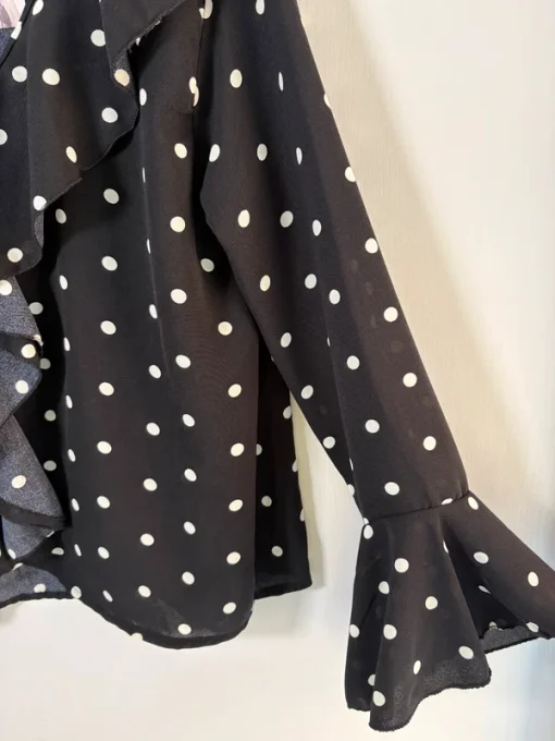 Blouse à pois volant cascade, noir, col V, manches évasées