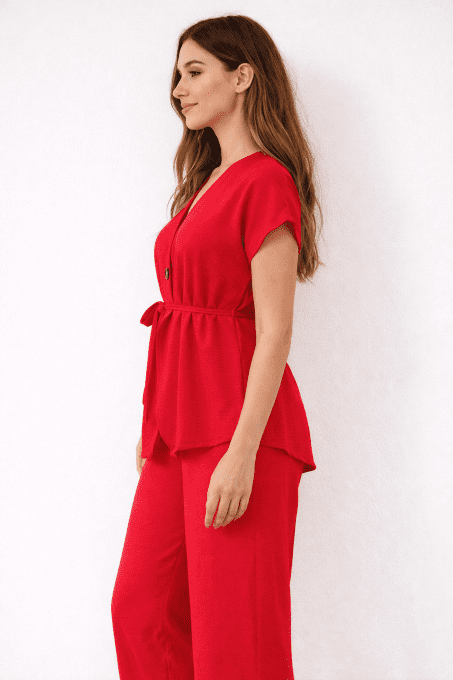 Ensemble 2 pièces ceinturé, haut croisé & pantalon rouge