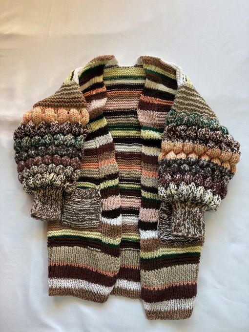 Cardigan multicolore rayé fait main, coupe ample