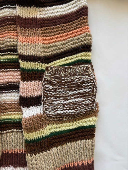 Cardigan multicolore rayé fait main, coupe ample