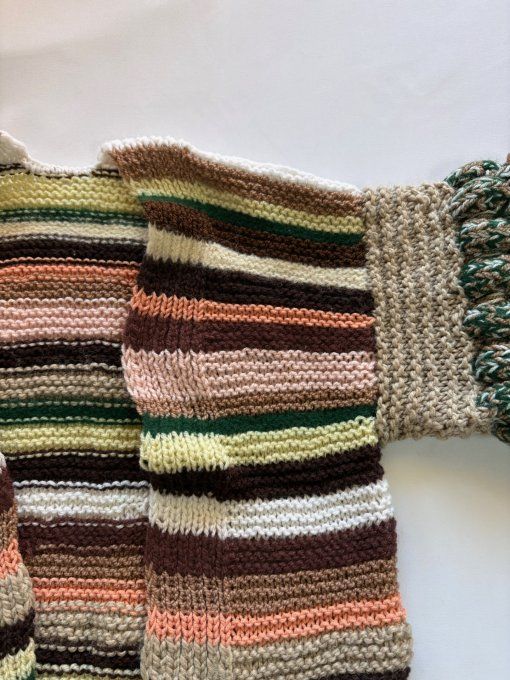 Cardigan multicolore rayé fait main, coupe ample