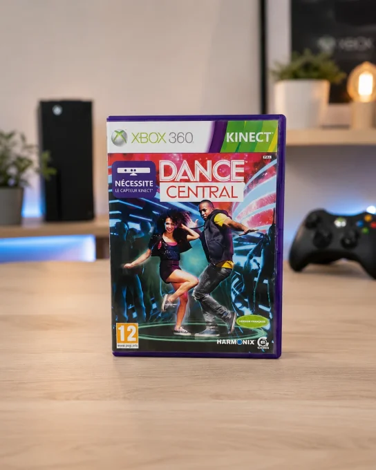 Boîte du jeu Xbox 360 Dance Central nécessite le capteur Kinect dans un décor intérieur.