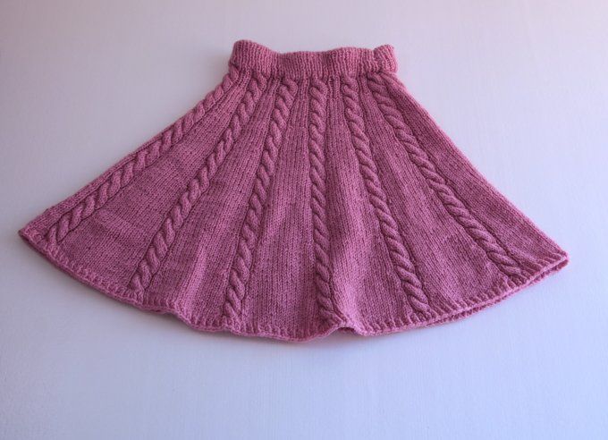 Ensemble jupe + pull torsadée rose poudré, maille raffinée