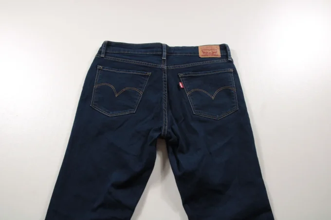 Jean femme Levi’s 711 Skinny bleu foncé W29 L34 – FR 38