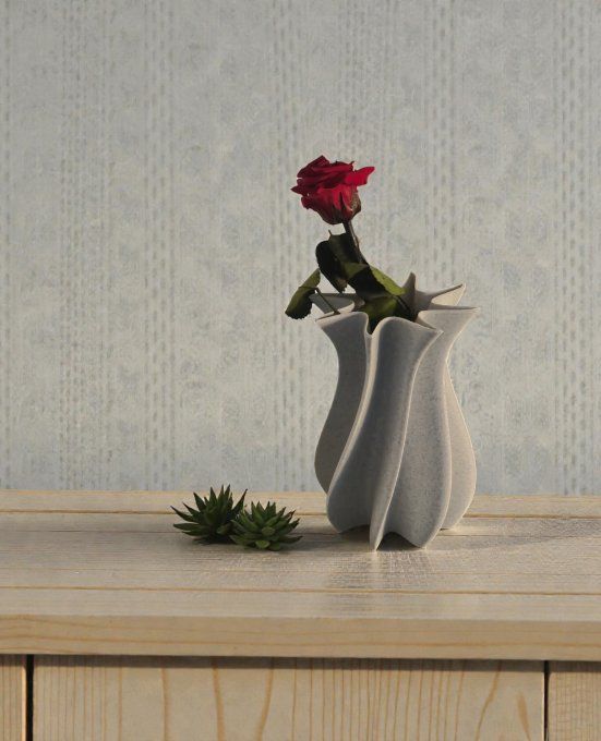 Vase sculptural organique moderne – Fichier STL & 3MF