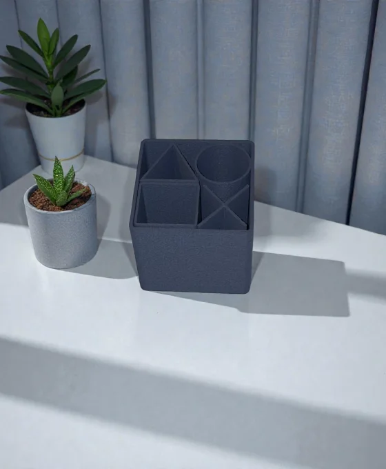 Organisateur de bureau cubique en PLA imprimé en 3D – 9 cm