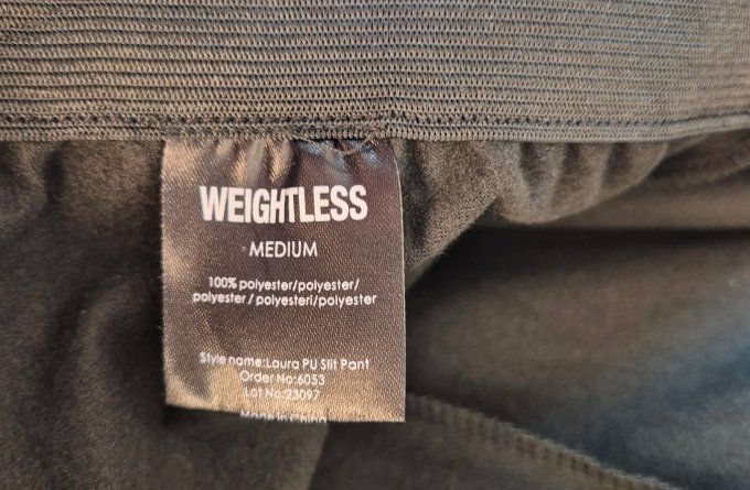 Pantalon simili cuir fendu femme Weightless Laura - Noir, Taille M