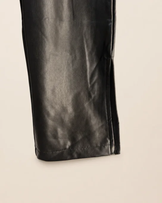 Pantalon femme noir effet cuir à fentes Weightless Laura – taille M
