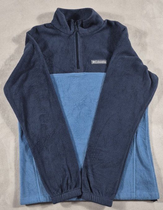Pull polaire Columbia bicolore bleu marine et bleu ciel à col montant et demi-zip, vue de face à pla