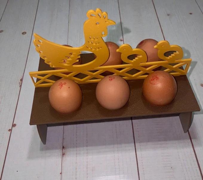 Porte-œufs Poule et poussins en PLA imprimé en 3D