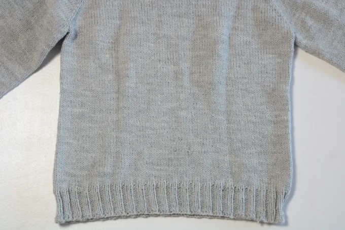 Pull col roulé femme gris fait main à motif torsadé – S/M