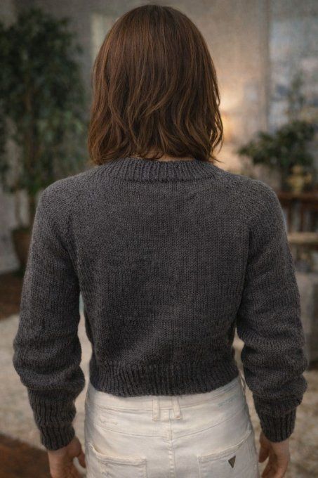 Pull maille grise fait main, col rond et manches bouffantes