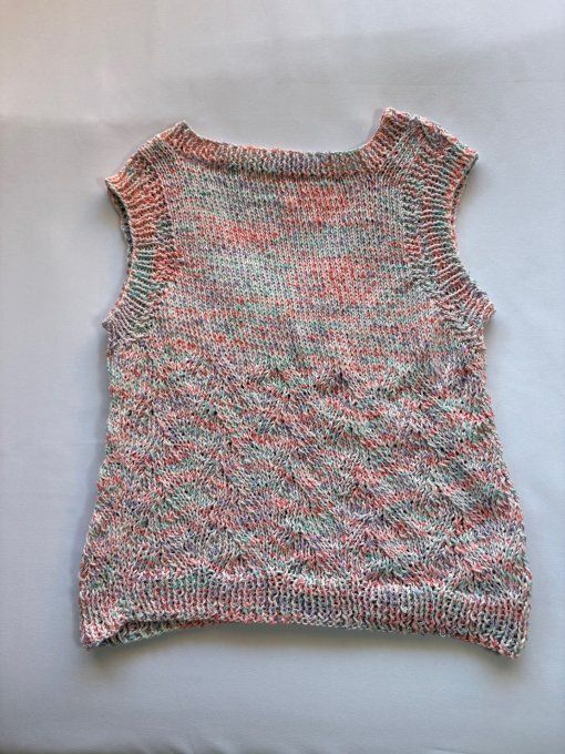 Débardeur maille pastel chinée, col V et coupe droite