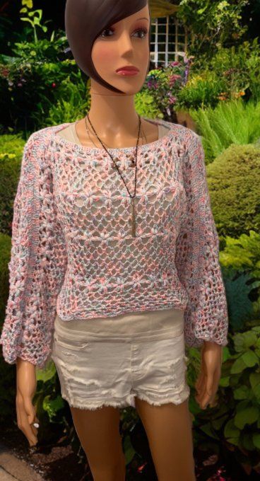 Pull crochet multicolore