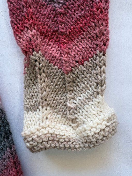 Robe en laine fait main motif chevron, tons chauds