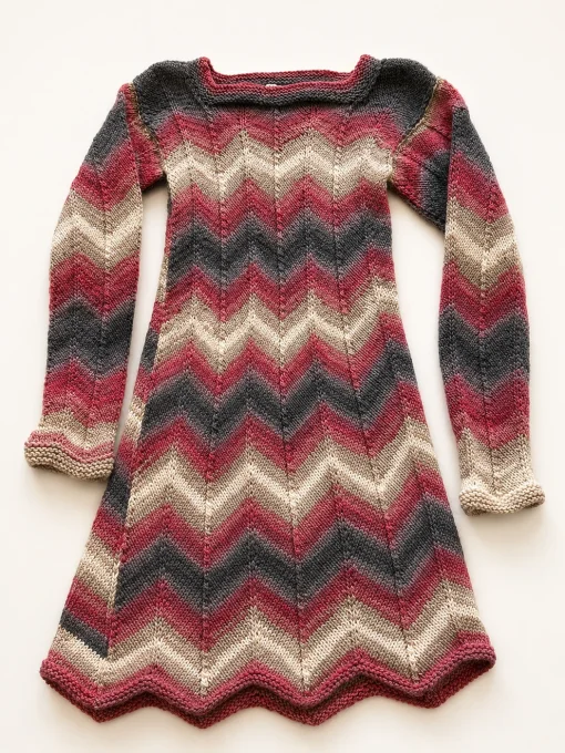 Robe femme tricotée fait main motif chevron – 36/38