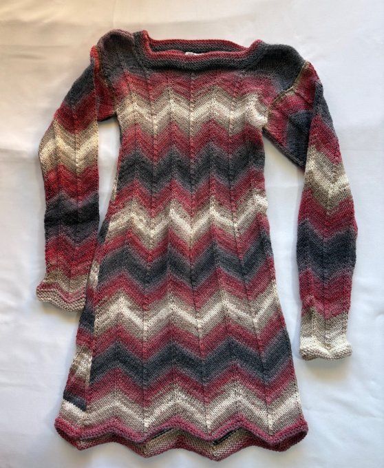 Robe en laine fait main motif chevron, tons chauds