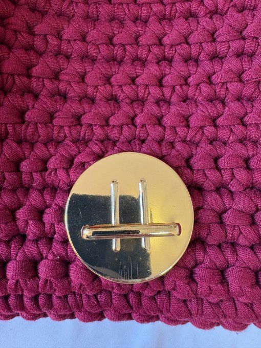 Sac bandoulière fait main vin rouge en polyester à fermoir doré