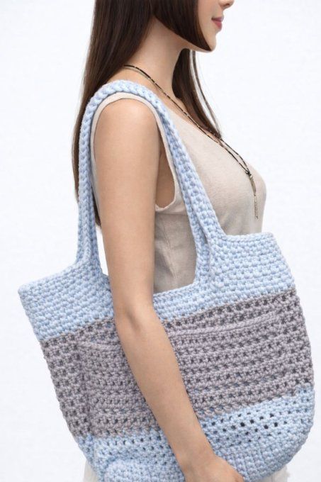 Sac cabas crocheté fait main bicolore bleu ciel & gris