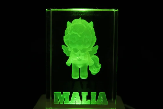Bloc cristal personnalisé avec gravure 3D et prénom
