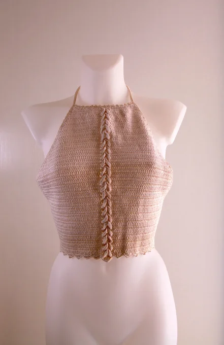 Top triangle tricoté écru, maille fine dos nu à nouer