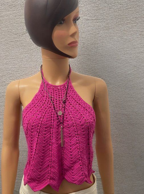 Top triangle tricoté fuchsia, maille ajourée ajustable