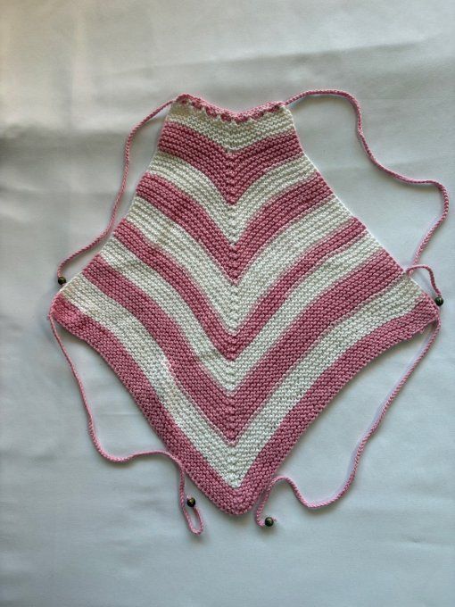 Top triangle tricoté rose & écru, motif chevrons