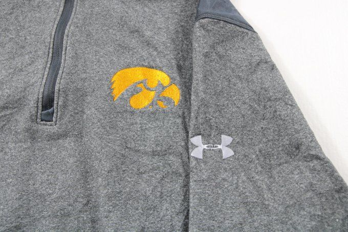 Polaire homme Under Armour Iowa Hawkeyes grise taille L