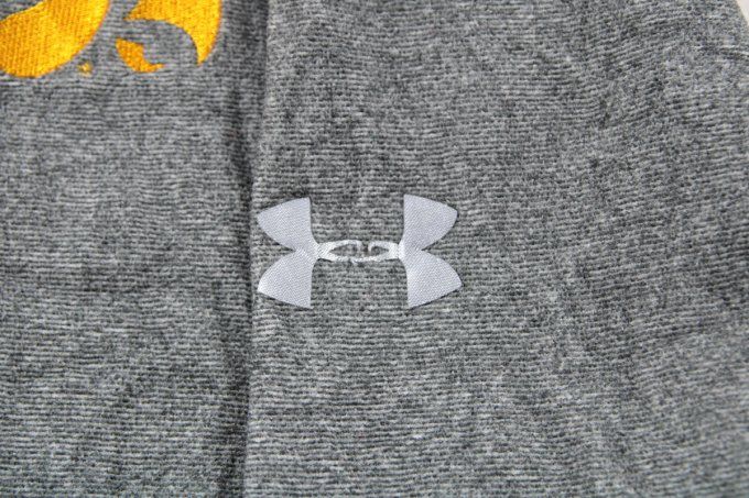 Polaire homme Under Armour Iowa Hawkeyes grise taille L