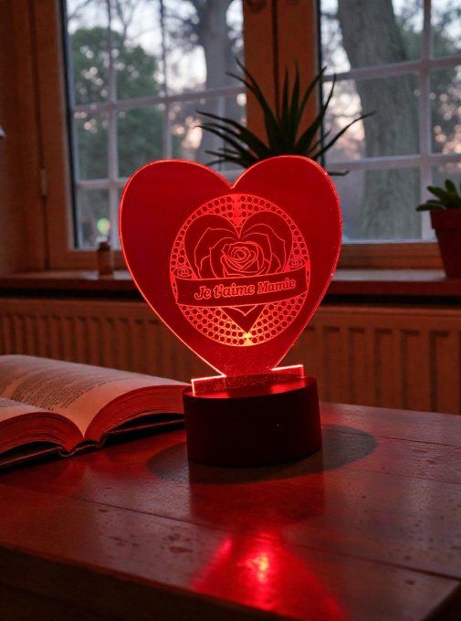 Veilleuse LED Cœur “Je t’aime Mamie” – Acrylique gravé au laser (USB)
