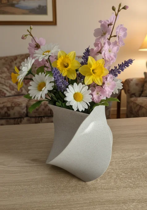 Vase décoratif ondulé en PLA — impression 3D, déco moderne