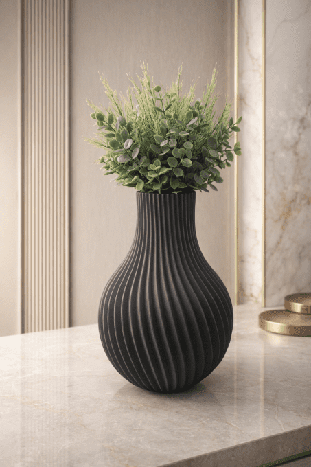 Vase spiralé imprimé 3D — silhouette côtelée